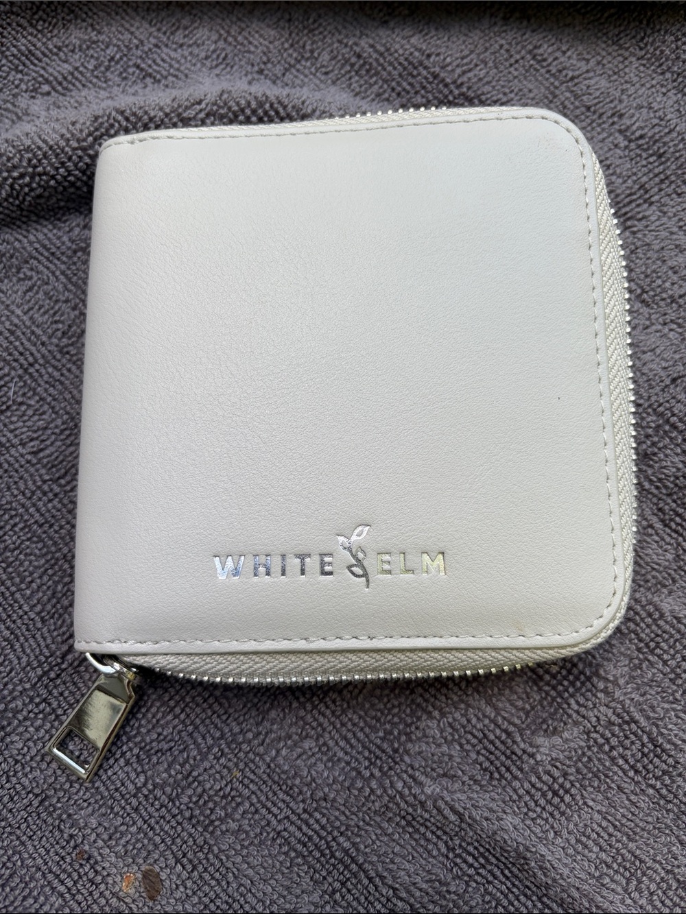 White Elm Cream Zip Card & Key Holder